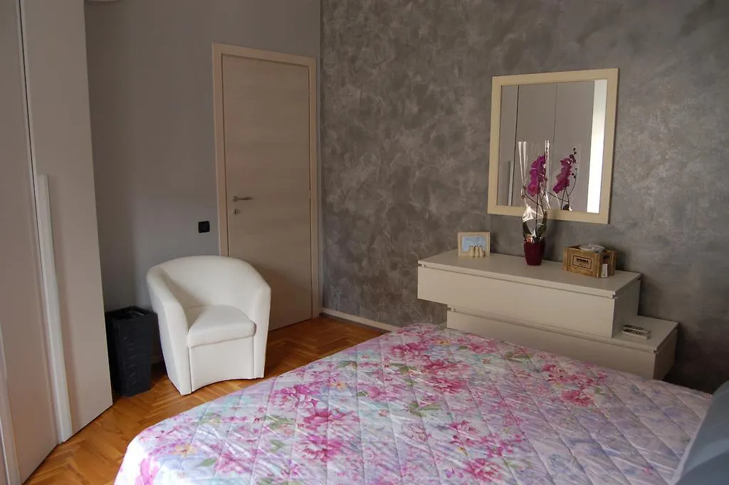 Apartment Appartamenti Donato Peschiera del Garda Italy