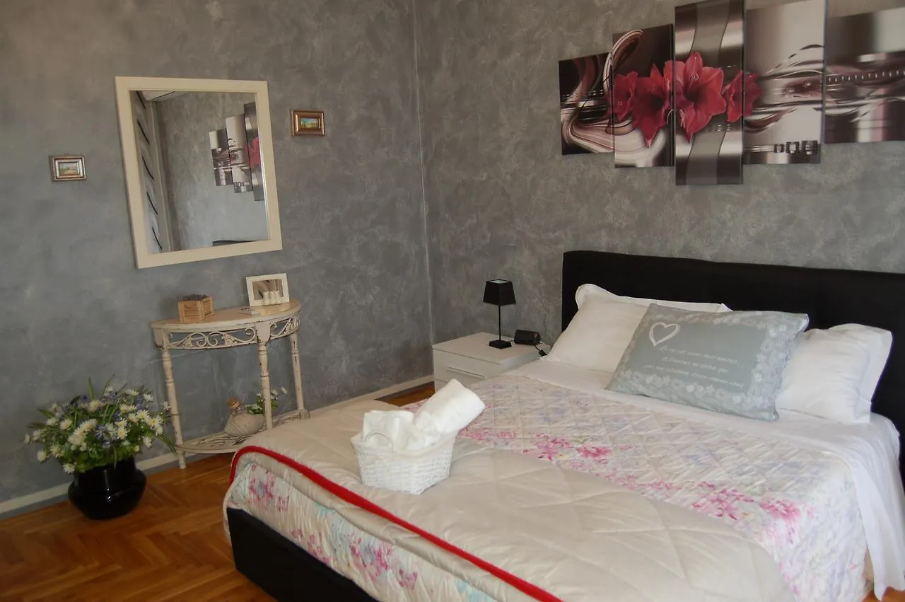 Apartment Appartamenti Donato Peschiera del Garda