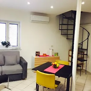 Sotterranea Apartment Naples